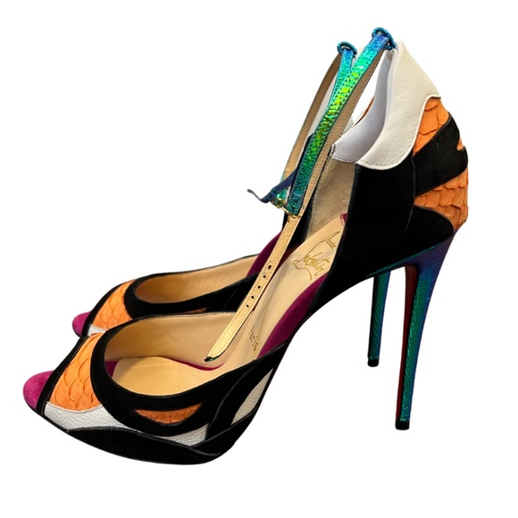 Christian Louboutin heels sandals - Picture 2 of 11